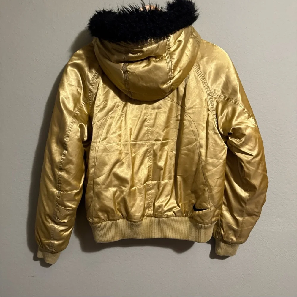 Nike Gold Puffy Coat With Hood Size XL - Faux Fur On Hood, But Can Be Removed